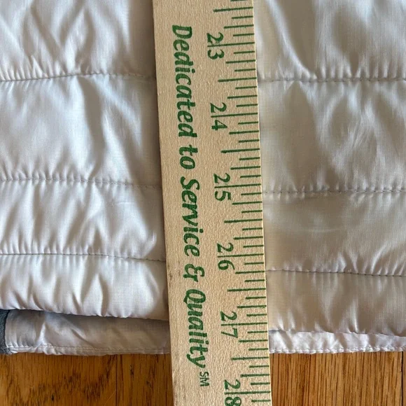 Columbia White and Gray Women's Puffer Jacket (Water Repellent) SZ: 2X - Picture 12 of 15